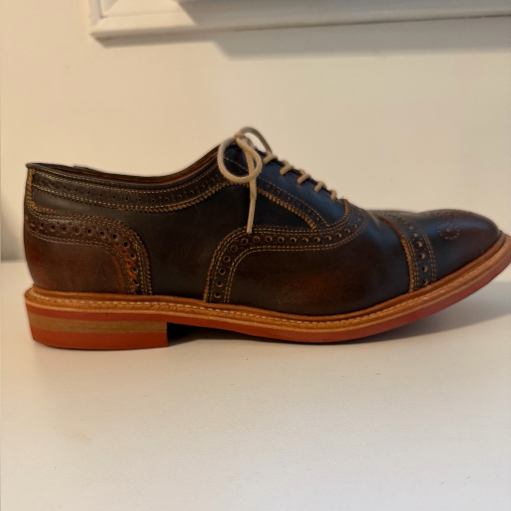 Allen Edmonds Brown Leather Wingtip Brogues with Tan Soles - Picture 6 of 16